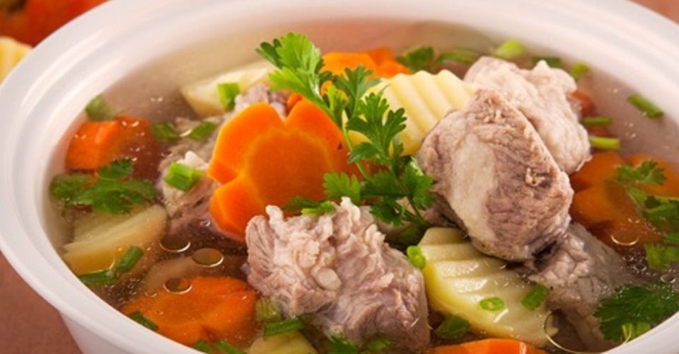 Canh khoai tây sườn heo