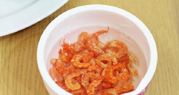 Sơ chế tôm khô