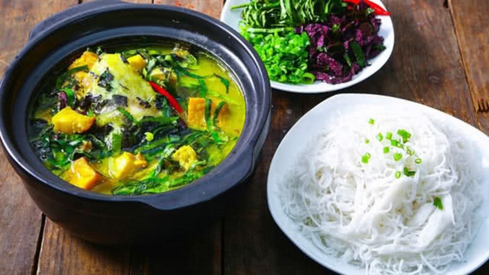 Cá lăng om chuối đậu