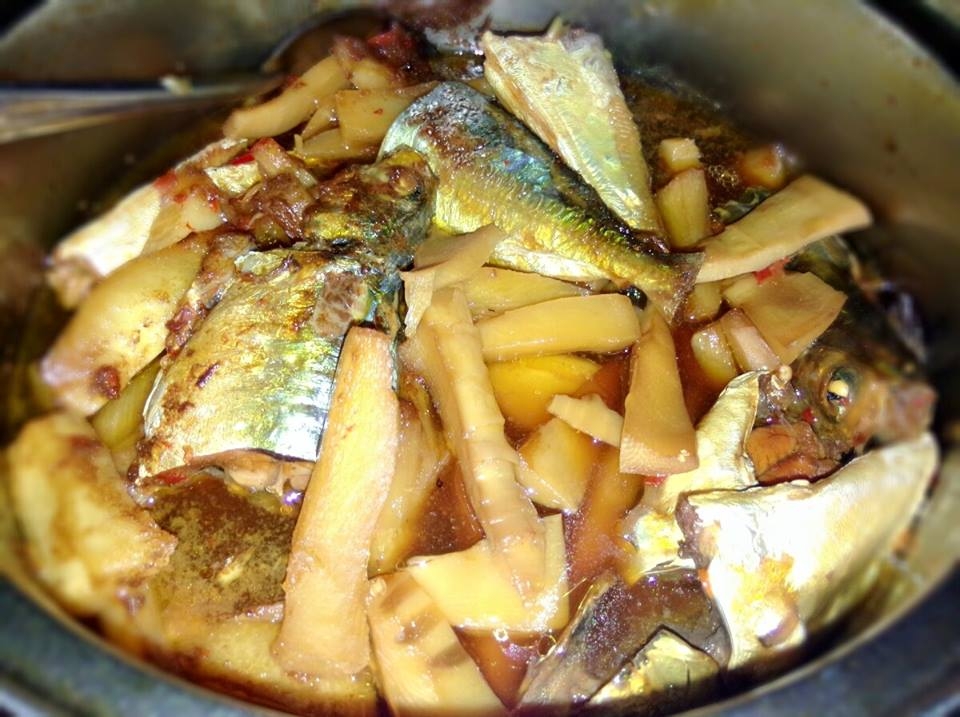 Món cá saba kho măng hấp dẫn