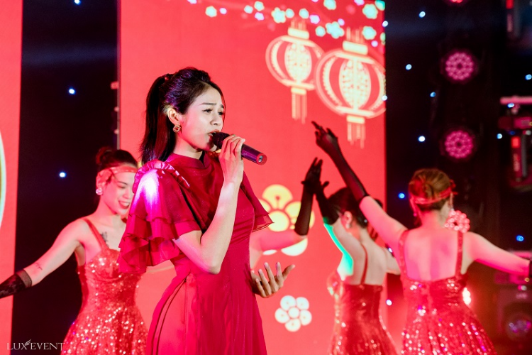 Hãy sáng tạo các hoạt động văn nghệ phù hợp với tinh thần của bữa tiệc