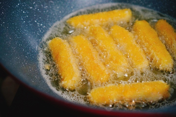 Làm phô mai que thơm ngon, béo ngậy và cực kỳ đơn giản tại nhà 5