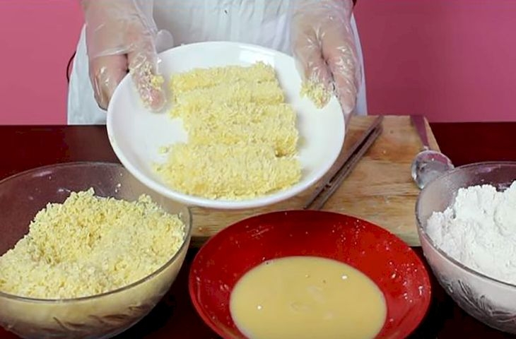 Làm phô mai que thơm ngon, béo ngậy và cực kỳ đơn giản tại nhà 3