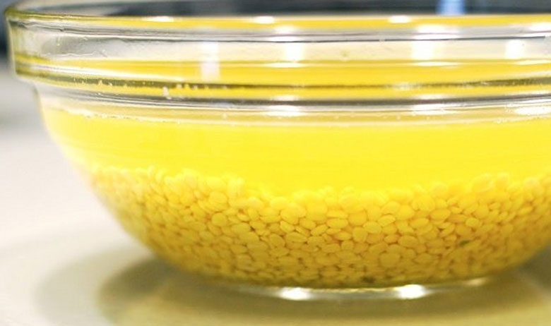 Ngâm đậu xanh trong vài tiếng