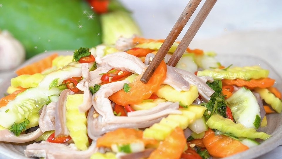 Gỏi xoài bao tử có hương vị khiến người ăn khó quên