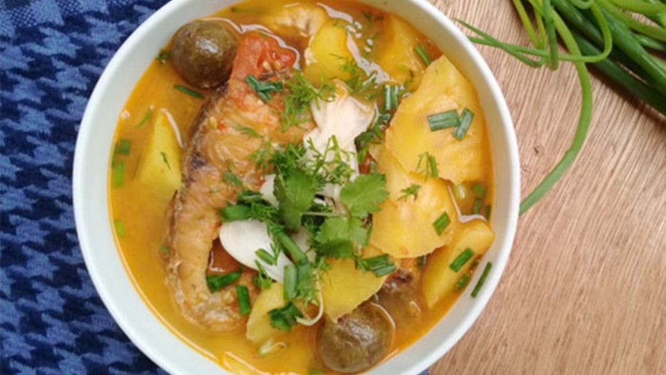 Canh da bò kết hợp với rau thơm rất ngon