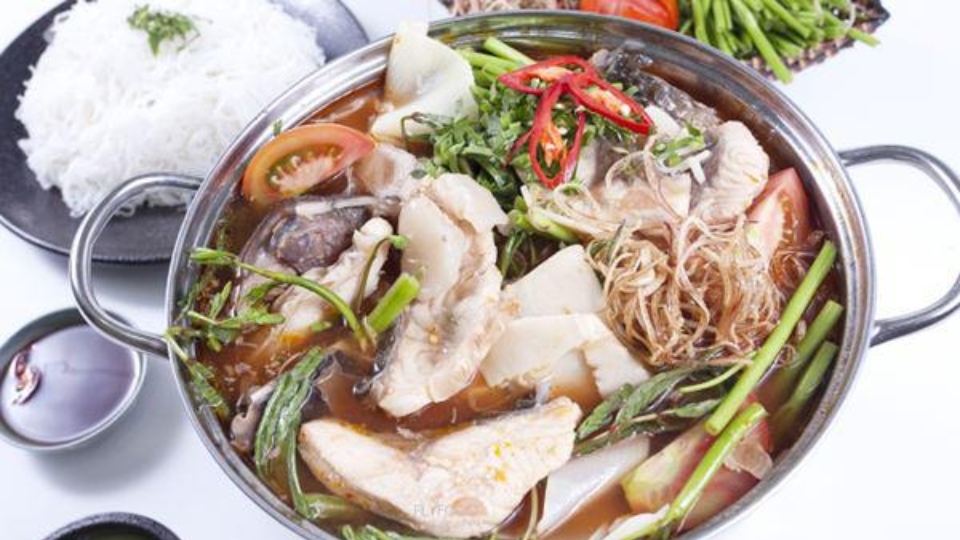 Trong quá trình sơ chế loại bỏ nội tạng, bạn cần chú ý làm thật cẩn thận để tránh vỡ mật cá