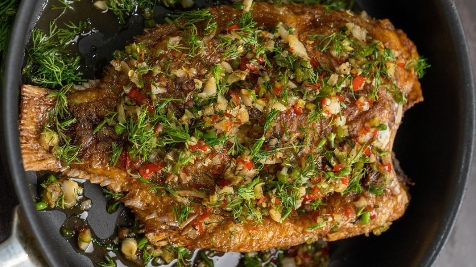 Cá da bò chiên mắm