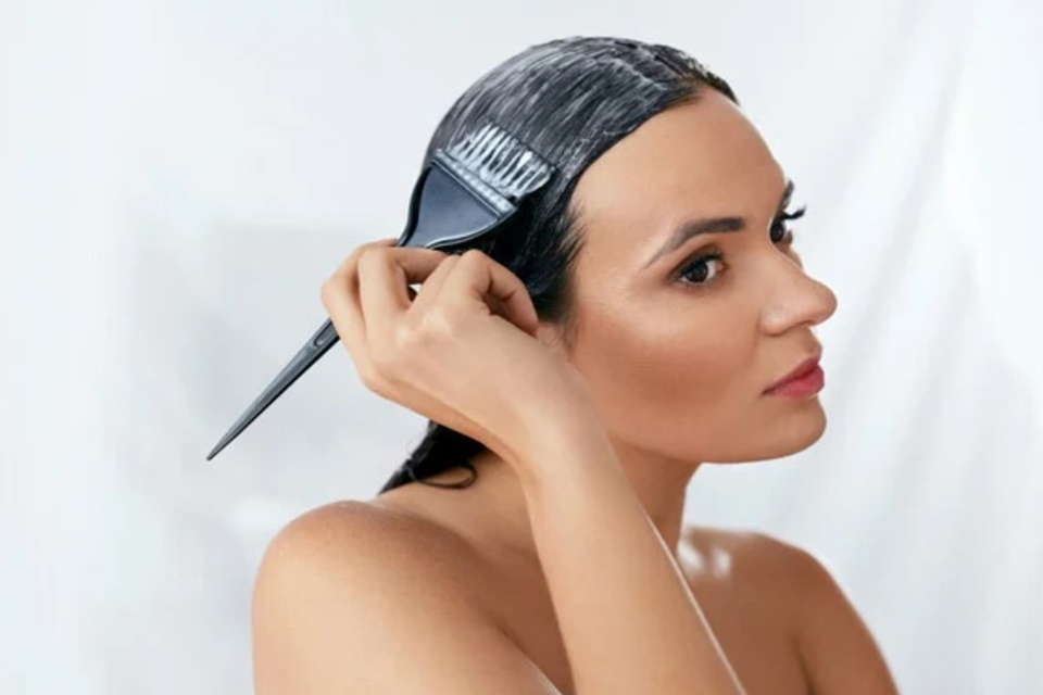 Hướng dẫn giữ tóc nhuộm bền màu tại nhà
