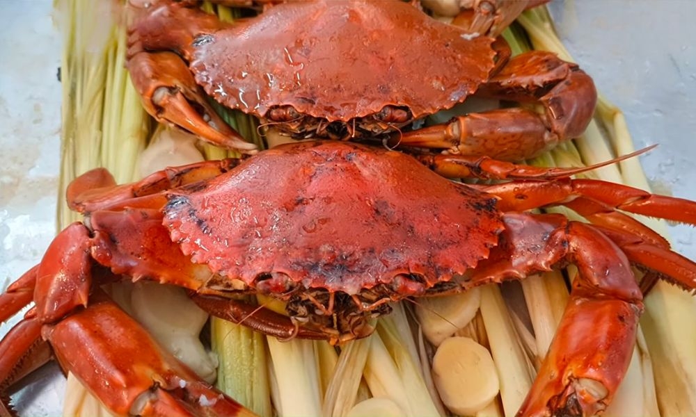 Cua hấp cơm nếp bổ dưỡng