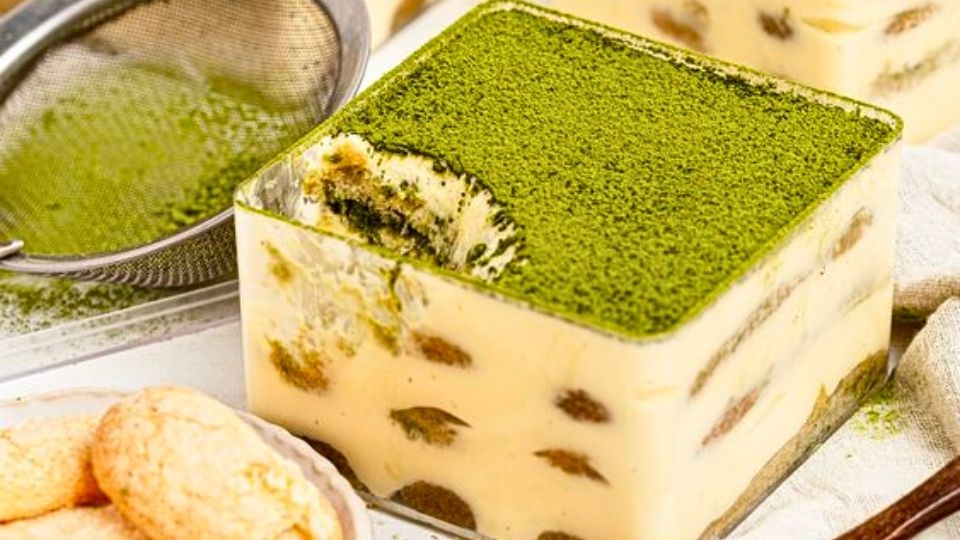 Bánh Tiramisu trà xanh