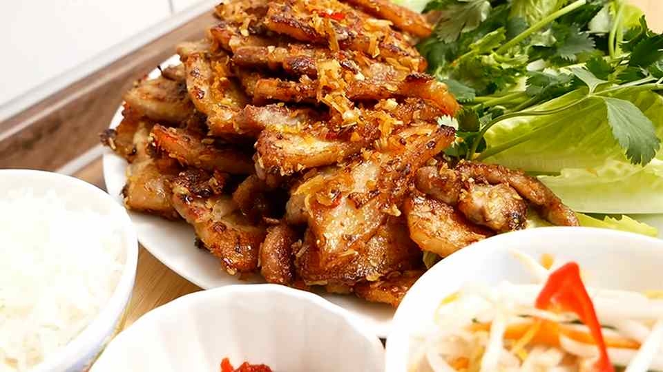 Dùng bữa với món ăn ngon