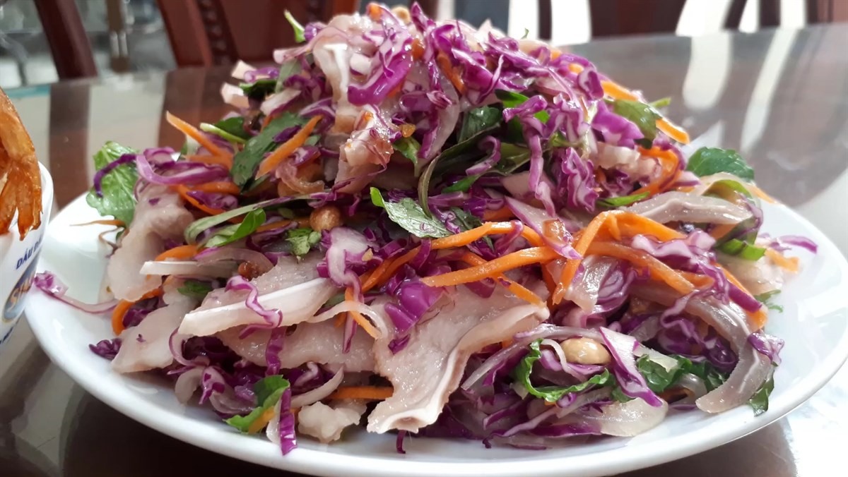 Gỏi tôm thịt bắp cải