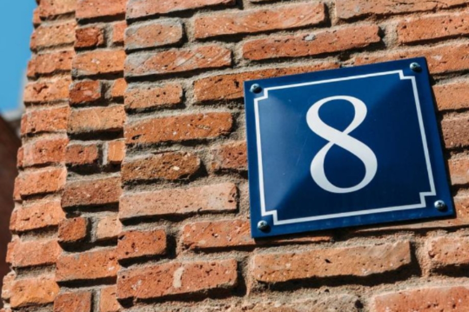 Năm cá nhân số 4 với những người mang số chủ đạo 8
