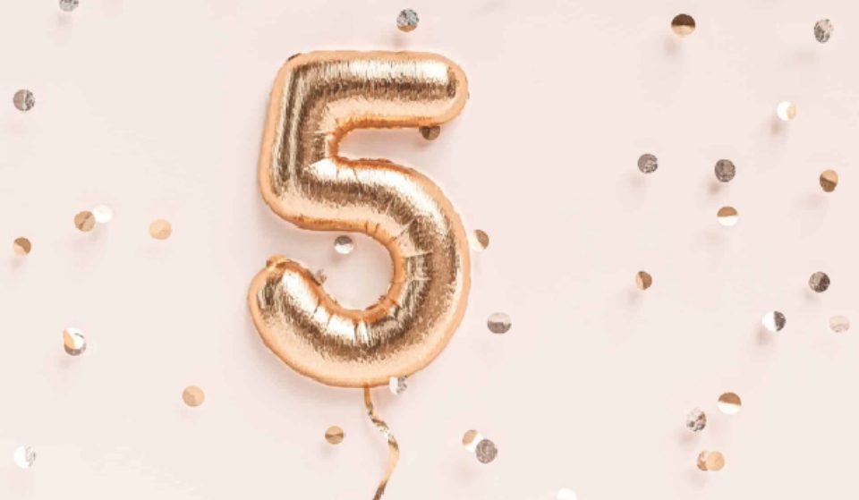 Năm cá nhân số 9 với người sở hữu số chủ đạo là 5