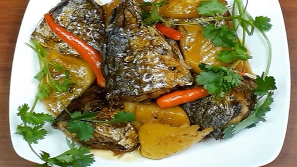 Cá bạc má kho dứa