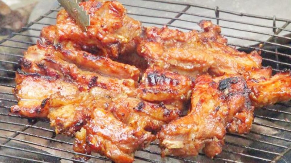 sườn nướng cơm tấm