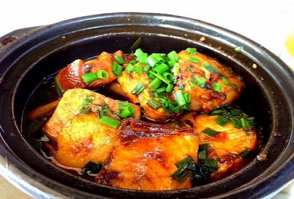 Cá vược kho tộ thơm nồng