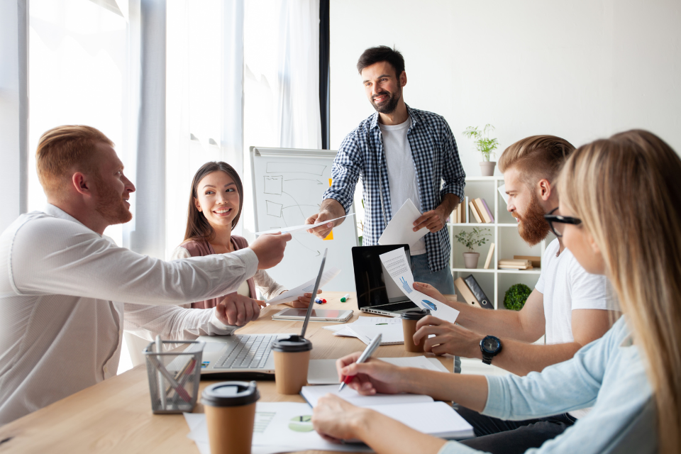 Ngành kinh doanh và quản lý có nhiều cơ hội việc làm