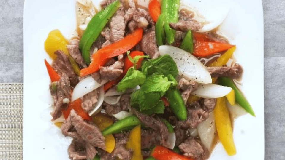 Thành phẩm món thịt bò xào ớt chuông