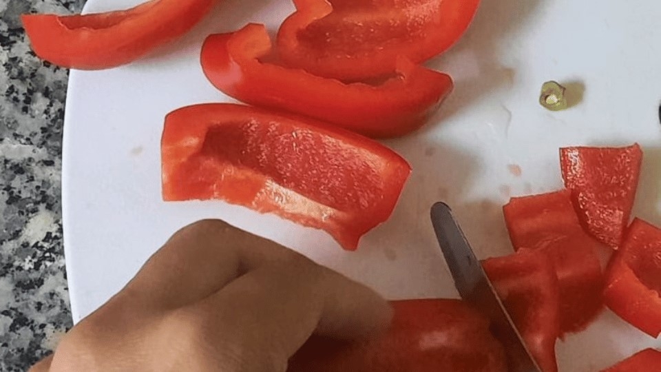 Sơ chế ớt chuông