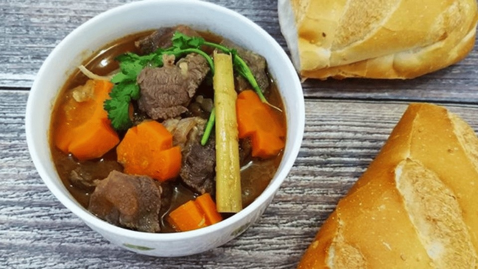 Thịt bò kho nước dừa