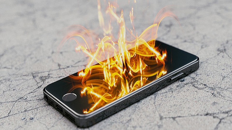 Một số lượng lớn ứng dụng chạy ngầm sẽ làm điện thoại tụt pin không kiểm soát, nóng máy