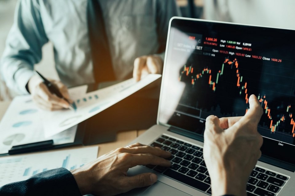 Đầu tư cổ phiếu sinh lợi nhuận