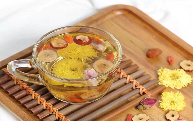 5 công thức pha trà hoĐặc Sản Trà Hoa Cúc Việt Sang Pháp – Món Quà Sức Khỏe Đầy Ý Nghĩaa cúc đơn giản để thưởng thức tại nhà