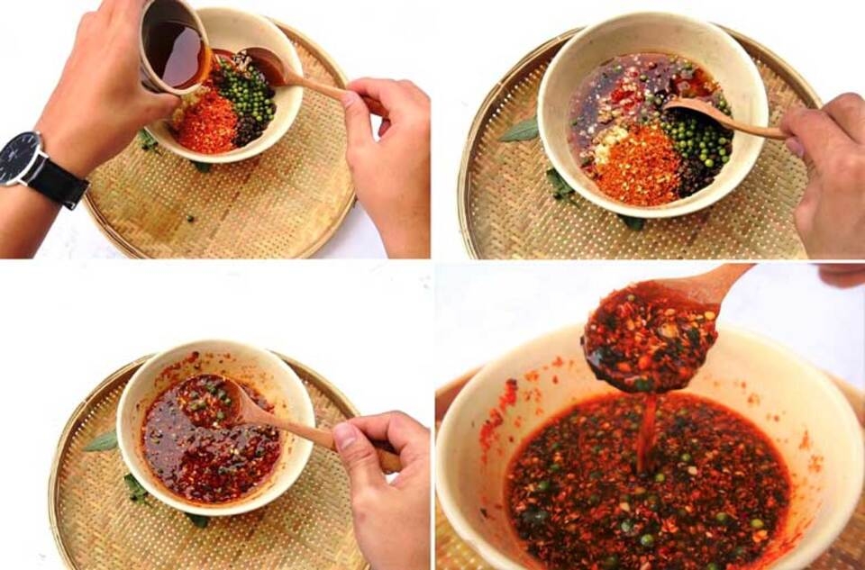 Pha nước sốt làm ốc bươu nướng tiêu xanh