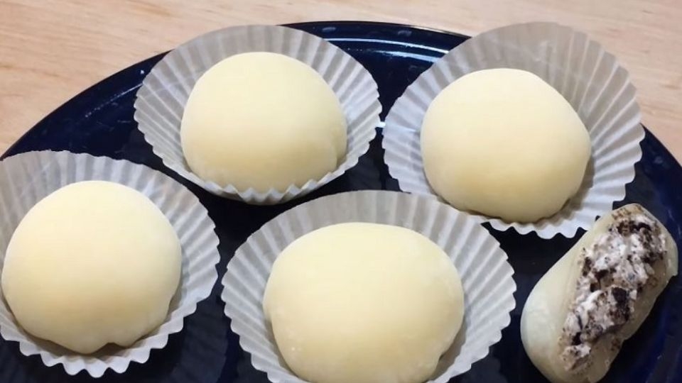 Mochi nhân kem oreo thơm béo, mát lạnh phù hợp với những người mê đồ ngọt