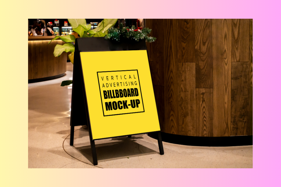 Standee được thiết kế để truyền tải thông điệp