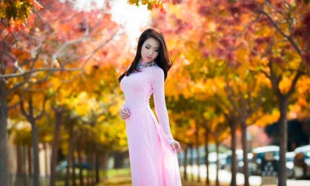 Hướng dẫn chụp ảnh áo dài với dáng xoay người