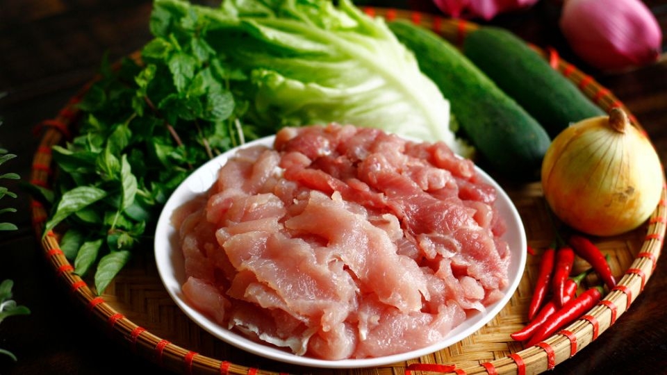 Nguyên liệu làm bún thịt xào miền Tây cho 3 người ăn