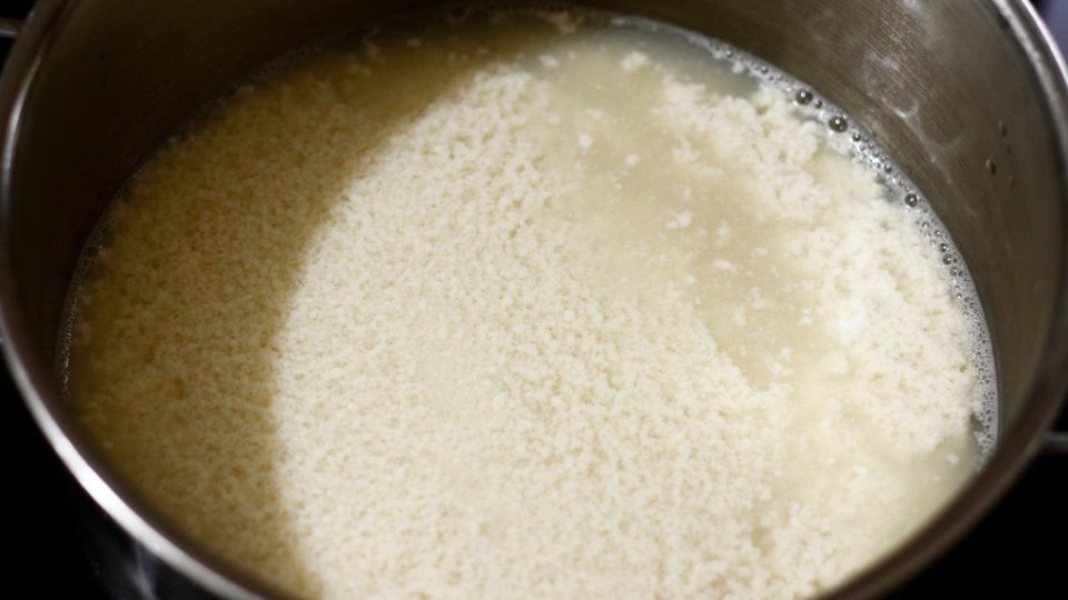 Đun sữa đậu nành và làm nước dùng
