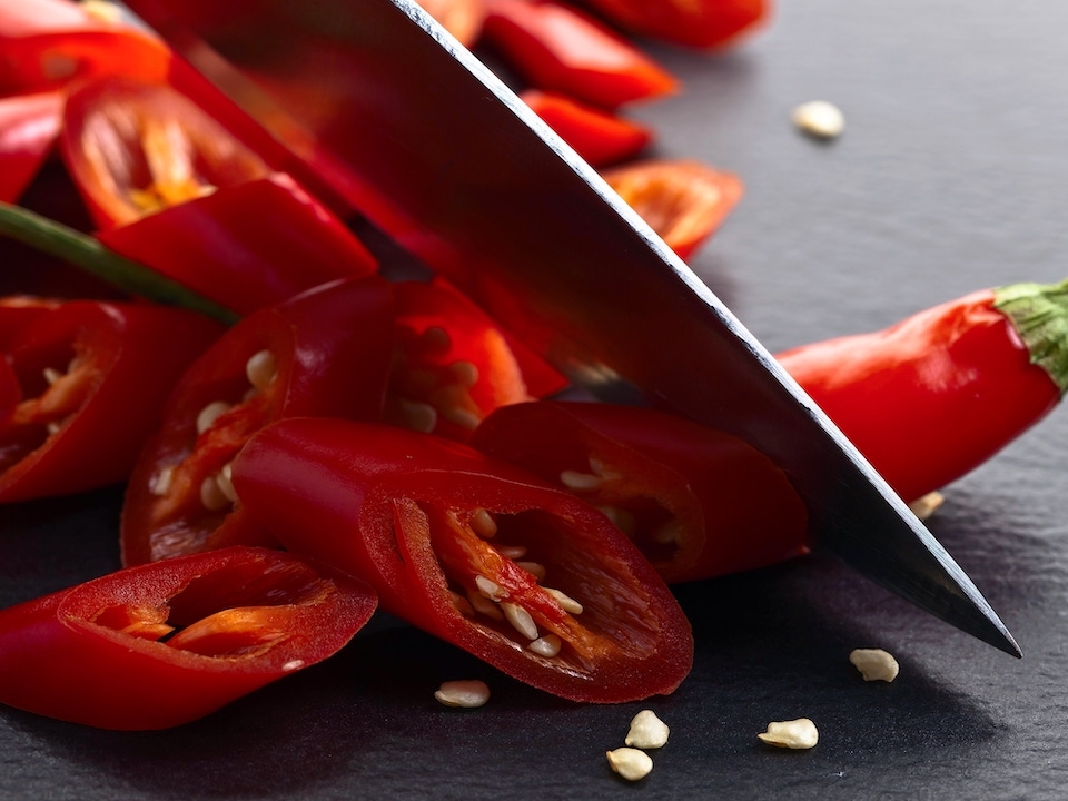 Làm chân gà sả tắc - hình 2