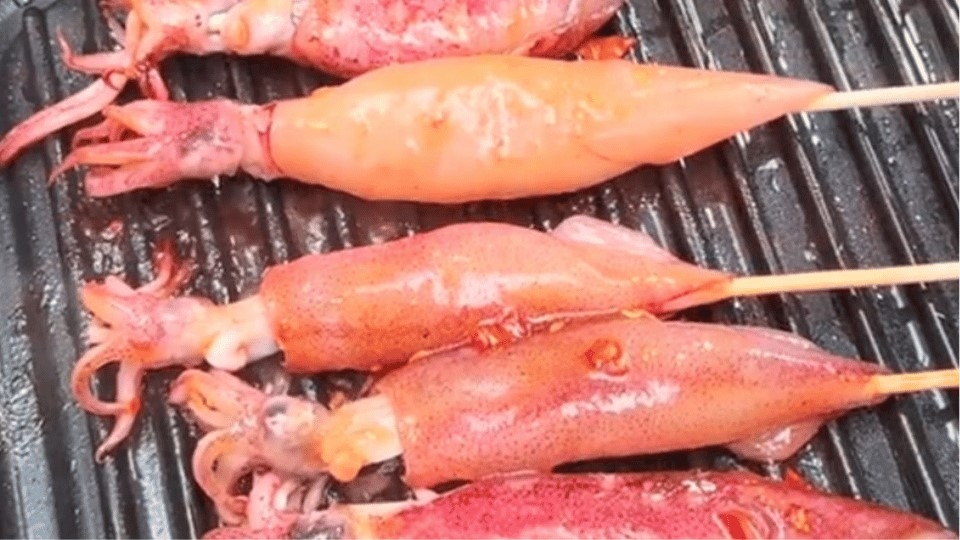 cách làm mực nướng 16