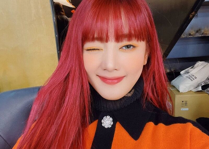 Tóc đỏ san hô ánh đồng