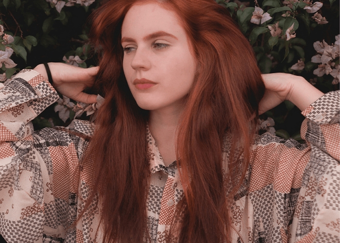 Tóc nhuộm đỏ nâu