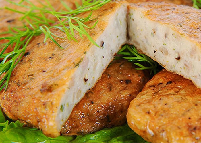 Thưởng thức chả cá tự làm