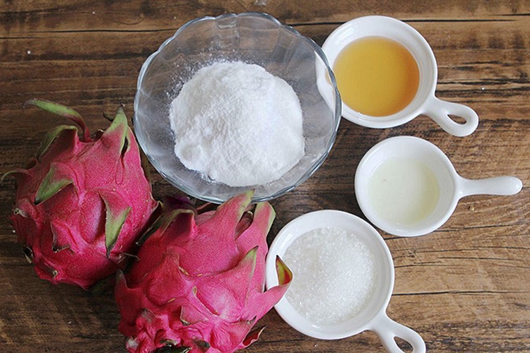 Sơ chế nguyên liệu thạch thanh long