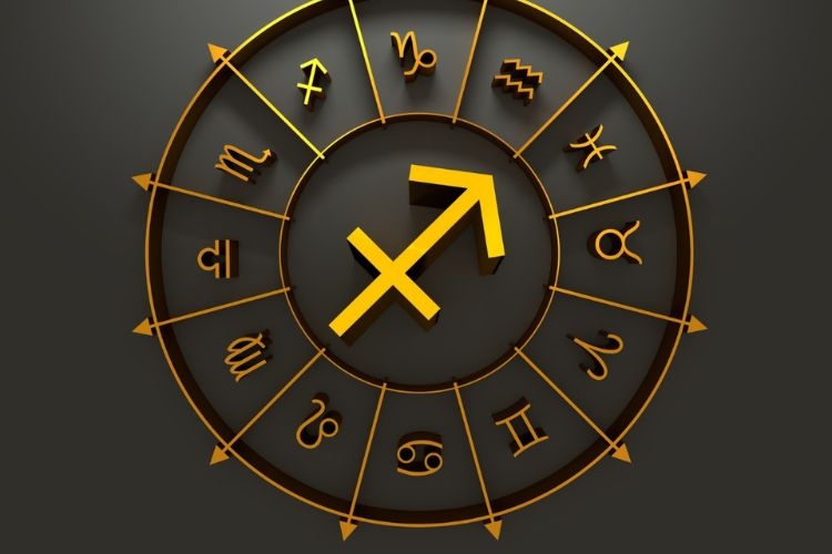 Màu vàng đậm là màu may mắn của cung Nhân Mã