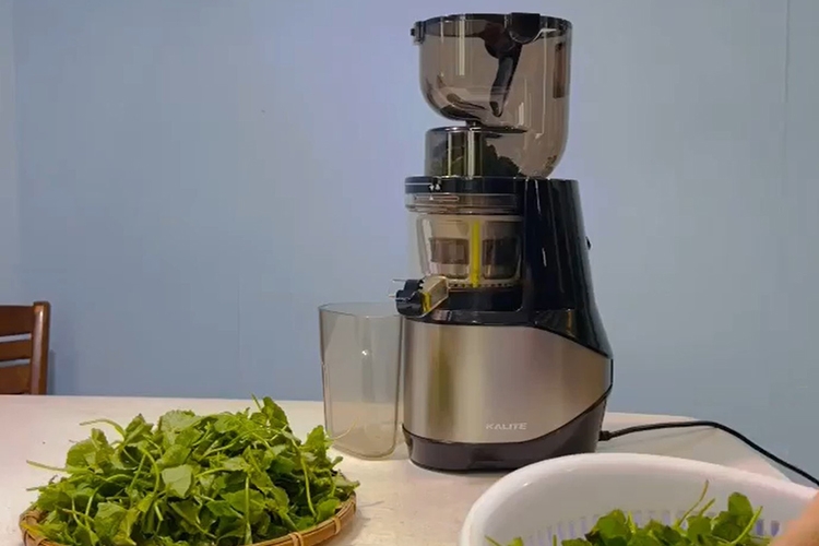 Chia sẻ 3 công thức làm nước ép rau má thanh mát (Hình 2)