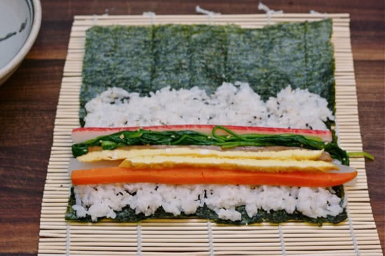 Cách làm kimbap chiên chuẩn vị Hàn Quốc (hình 8)