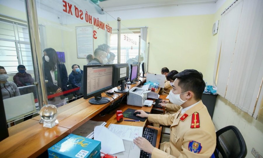 Nộp hồ sơ cho Phòng Cảnh sát giao thông Công An cấp tỉnh