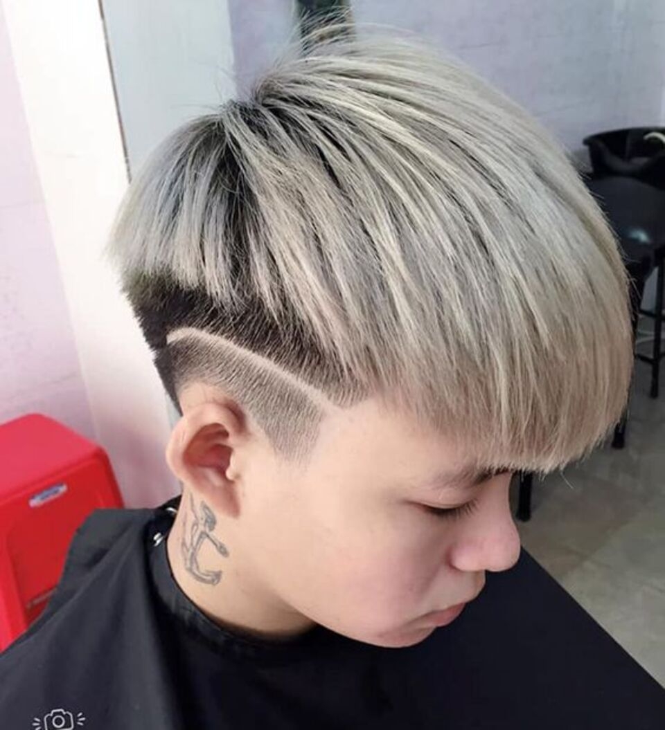 Kẻ tóc duối thẳng