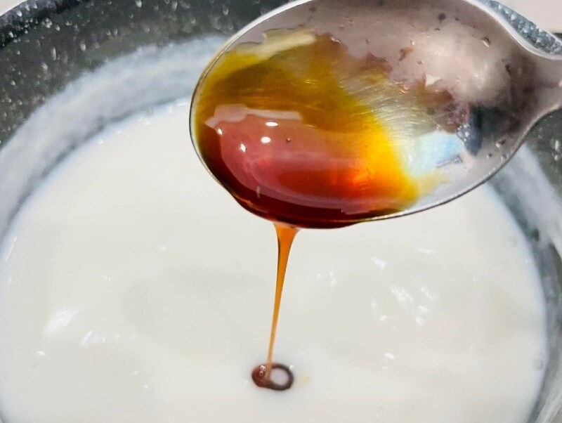 Cho mật thốt nốt vào sữa