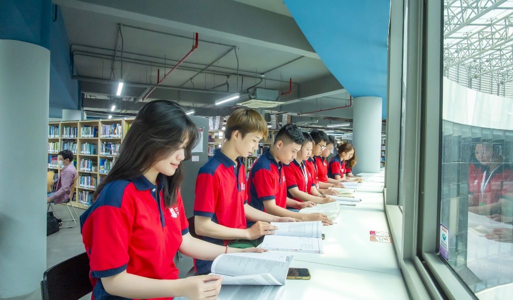 Cập nhật mới nhất về đại học Văn Lang học phí một năm là bao nhiêu? Chính sách miễn giảm học phí 5