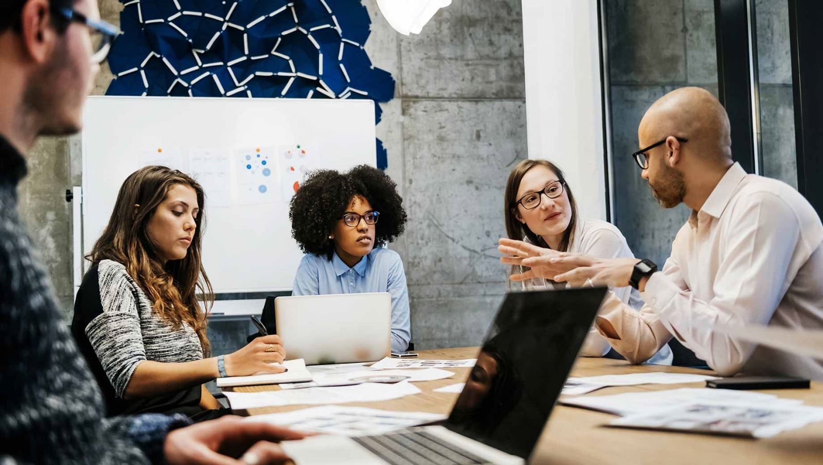 Developer phải có kỹ năng làm việc nhóm để phối hợp với mọi người một cách thuận lợi