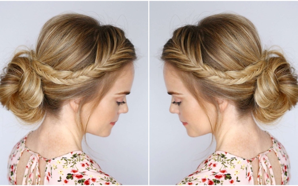 Cách búi tóc củ tỏi hai bên làm tăng vẻ dễ thương, đáng yêu